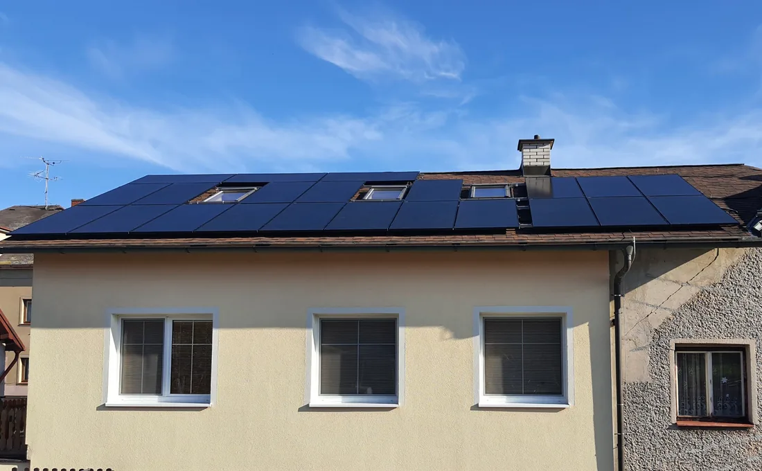 Fotovoltaická elektrárna 10 kW na rodinném domě v Červeném Kostelci